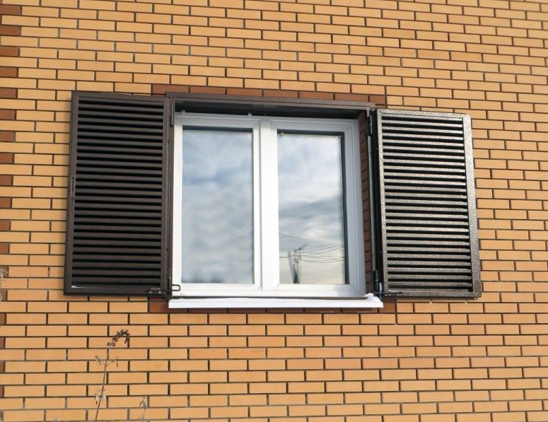 Распашные ставни на окно ЛД/С-586 металл